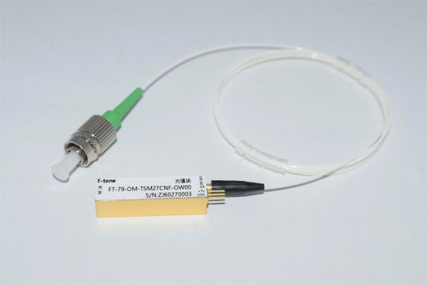 3GHz DWDM集成模拟光发模浚浚浚块